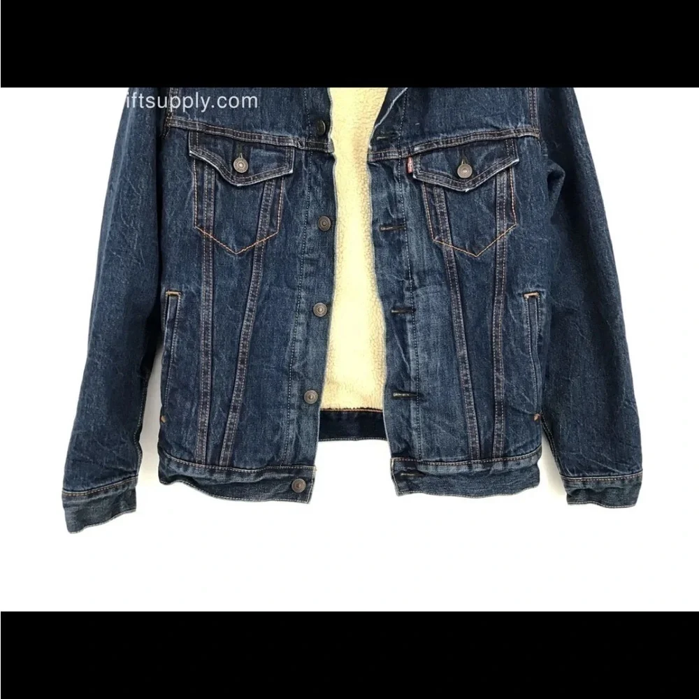 Levis preowned some